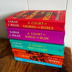 Sarah J. Maas Book Set - A Court of Thorns and Roses Series